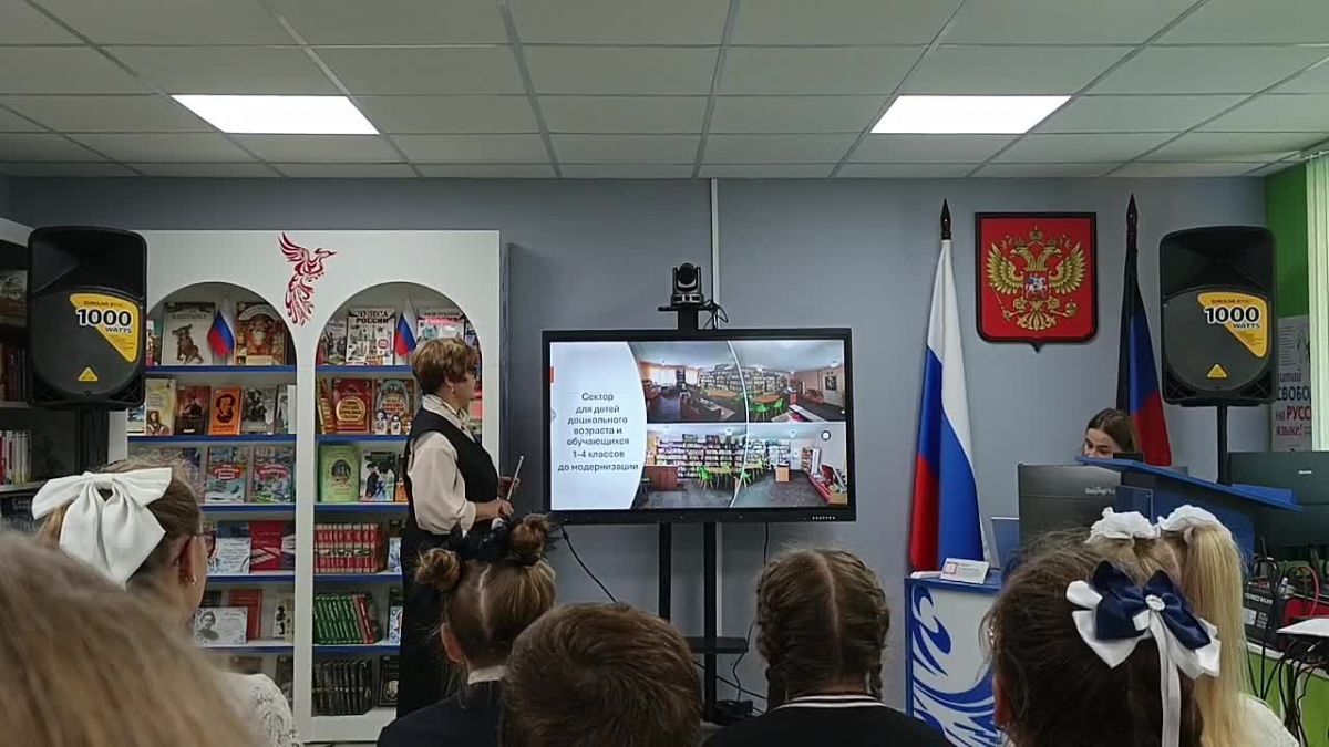 Подарок к годовщине: в Шахтерске открылась модельная библиотека «Сказания о земле Донбасса»