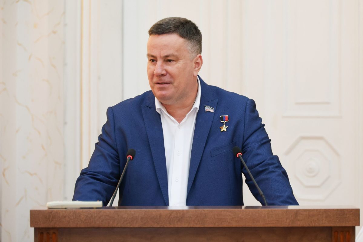 100 пленарных заседаний на благо Донбасса: Константин Кузьмин о главных законах и планах Народного Совета