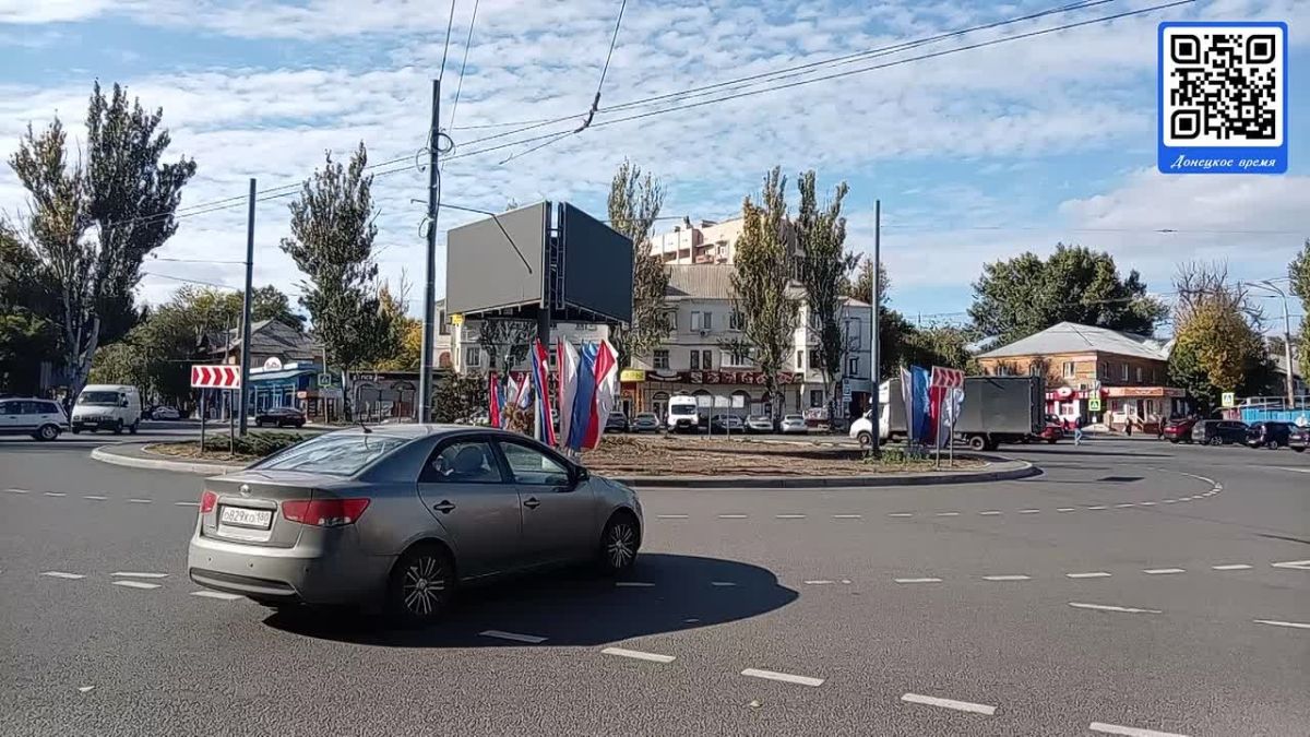 Не дождались 40-летнего юбилея: дончане просят вернуть исторические часы на площадь Бакинских комиссаров