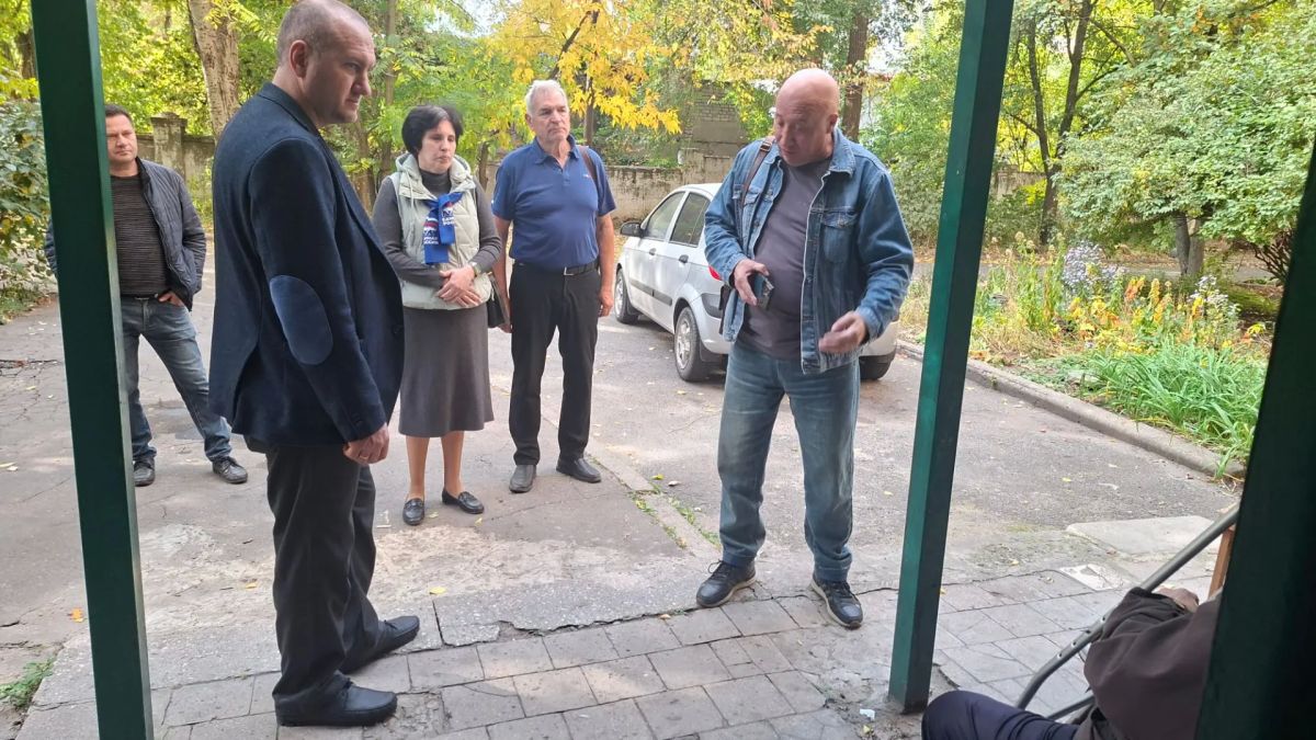 В Киевском районе в рамках проекта «Управдом» обсудили вопросы ЖКХ и выбор старшего по дому
