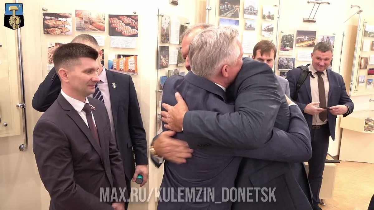 Алексей Кулемзин: Сегодня встретился с председателем Донецкого городского совета Юрием Атамановым и председателем Волгоградской городской Думы Владленом Колесниковым