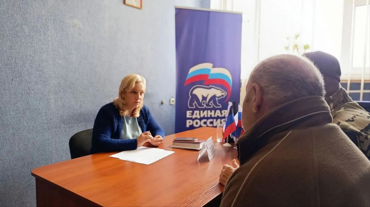 В пятницу, 16 октября, в общественной приёмной партии «Единая Россия» Петровского района г. Донецка состоялся приём граждан