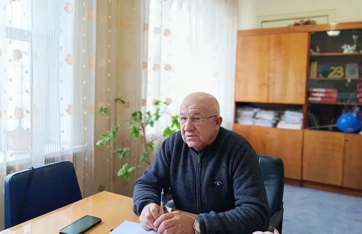 Первый заместитель руководителя Управы Петровского внутригородского района Администрации городского округа Донецк Юрий Иванович Плахутин провёл рабочее совещание с советниками директоров общеобразовательных учреждений...