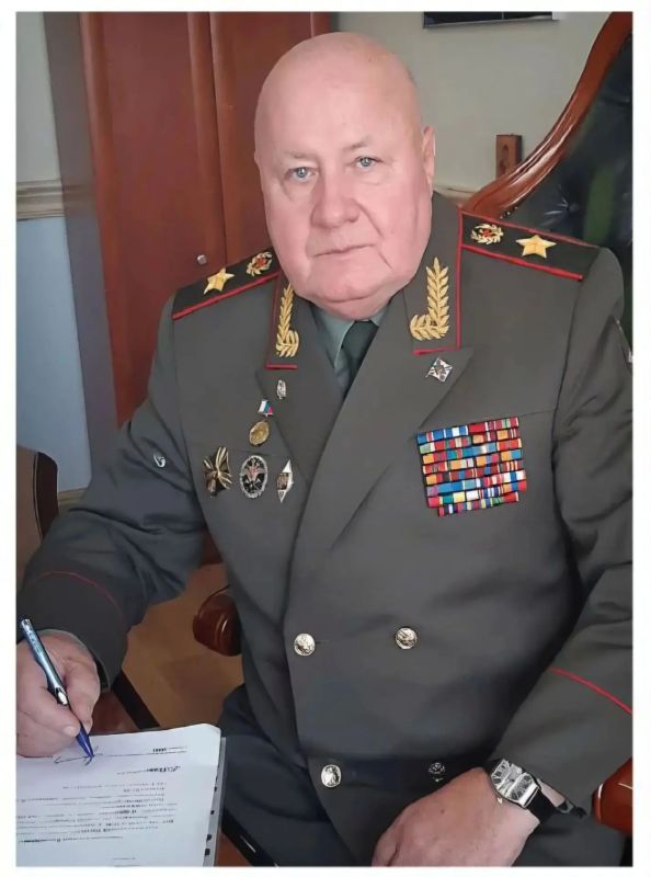 Дмитрий Огилец: Сегодня свой день рождения празднует Первый заместитель Председателя Совета Общероссийской общественной организации ветеранов Вооружённых Сил Российской Федерации (ОООВ ВС РФ), Председатель Совета ветеранов...