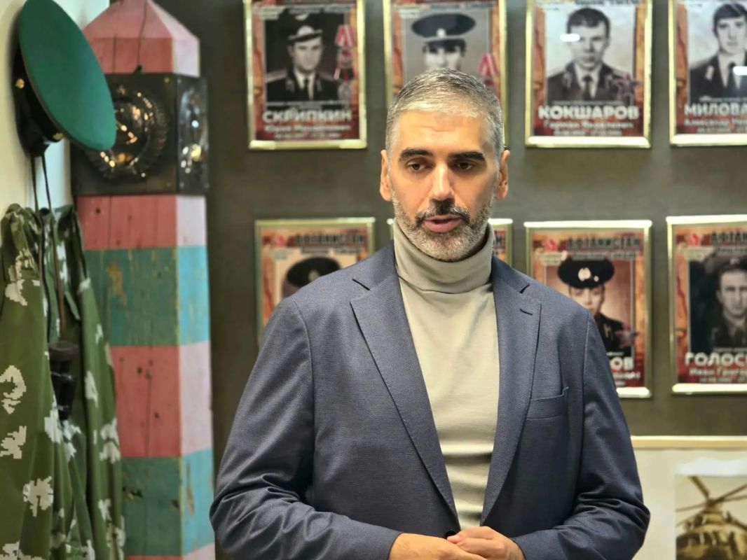 Дмитрий Огилец: Памятное мероприятие почтили своим присутствием: Заместитель Председателя Народного Совета ДНР - Дорофеев Алексей Сергеевич, руководитель Управления Минюста России по Донецкой Народной Республике -...
