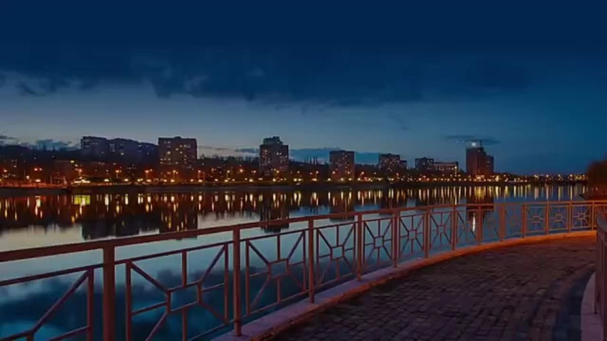 В конце октября состоится смотр-конкурс VIII сезона Всероссийского образовательного проекта «Моя река», где 12 финалистов представят свои концепции, а экспертное жюри назовет лучшую идею развития прибрежных зон Донецка