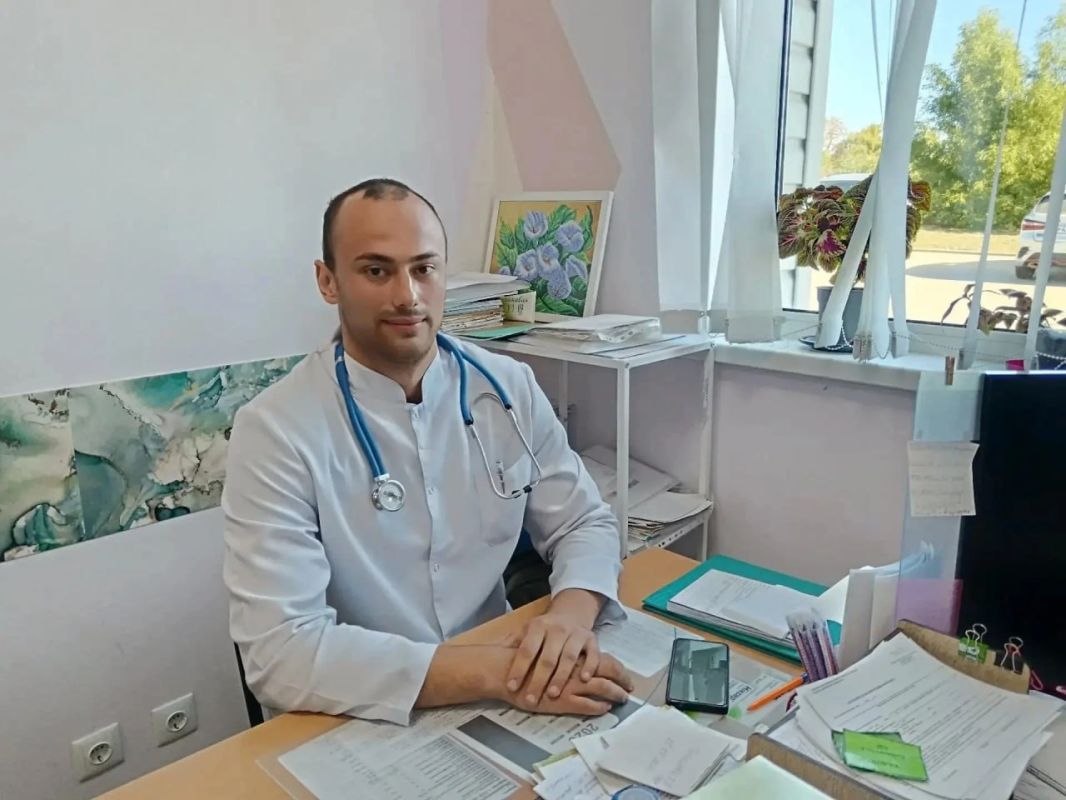 В Волновахском округе работает земский доктор
