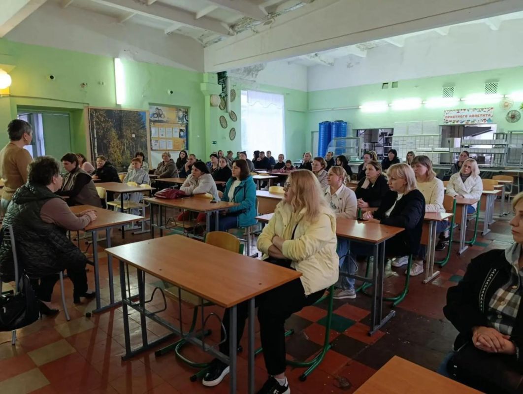 Иван Адамец: В школе №68 состоялась важная встреча в рамках работы Комиссии по делам несовершеннолетних и защите их прав (КДНиЗП)