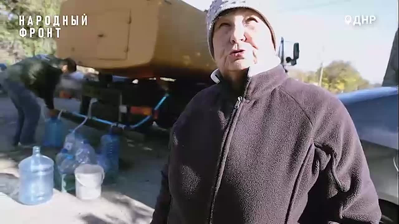 "Ваша вода нас спасает".. Лариса – жительница с. Спартак, где она и родилась и продолжает жить. Женщина рассказала нам как сейчас обстоят дела с технической водой в посёлке. Воду раньше возили очень часто и особых проблем с...